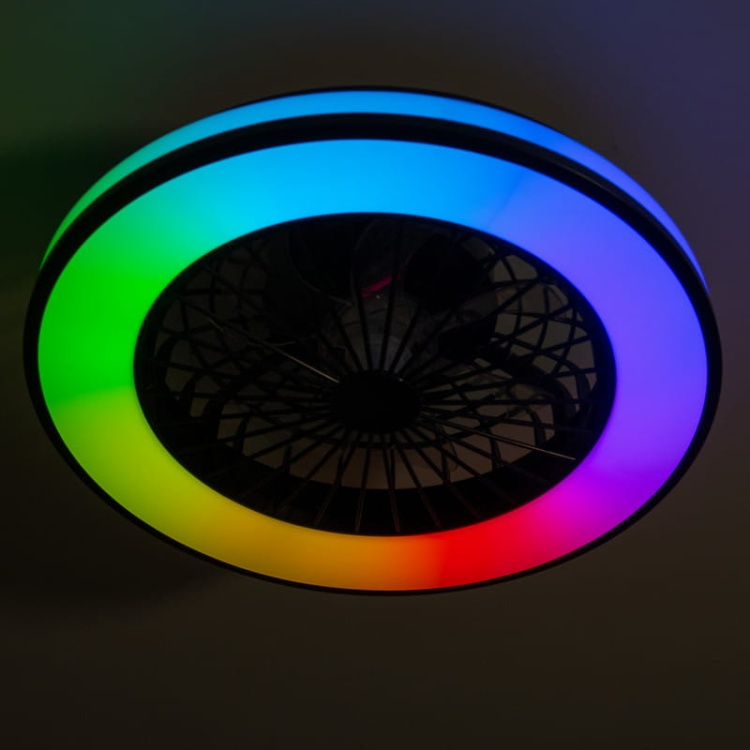 Plafoniera LED PLAVE z wentylatorem CCT+RGB 48W 2110lm ∅485mm Kanlux 38034 w ciemności