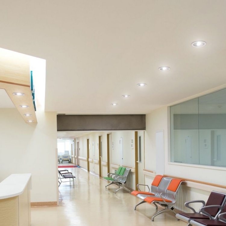 Świetlówka LED Philips G24q-3 CorePro LED PL-C 9.5W 840 4P barwa neutralna 1100lm aranżacja