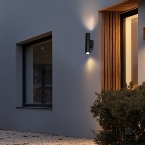 Kinkiet ogrodowy QUERK 3 2xGU10 IP54 czarna LED2B zastosowanie na elewacji
