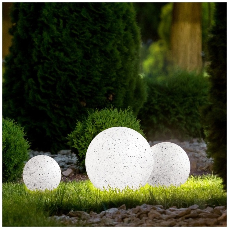 Lampa ogrodowa GARDEN BALL S 1xE27 IP65 Kobi zaświecona
