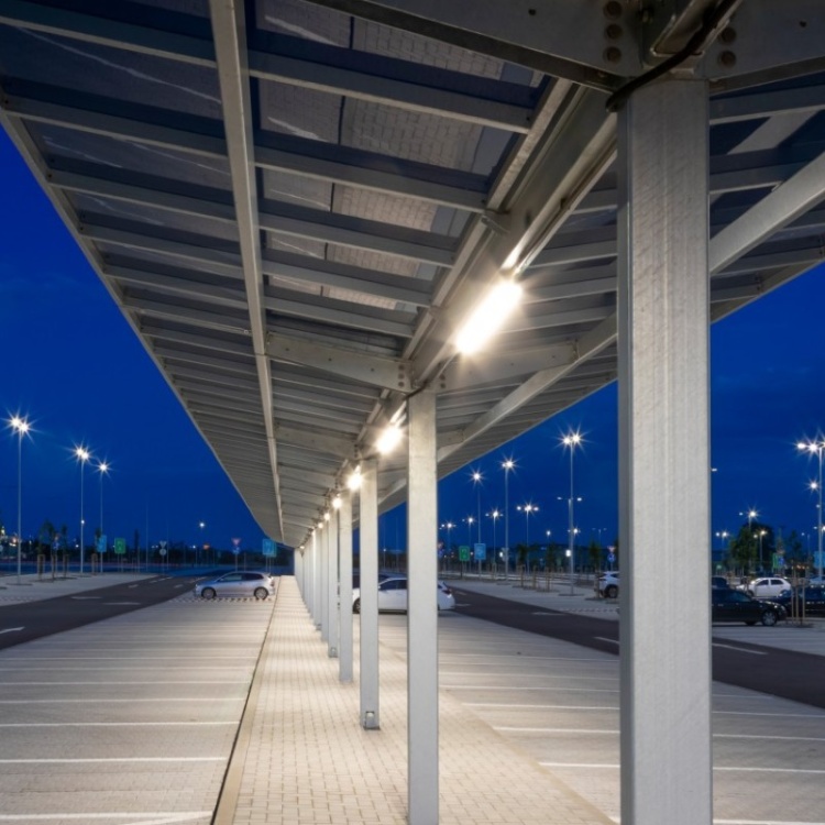 Oprawa liniowa hermetyczna LED NEXFORCE N2 36W 4000K Kobi Pro zastosowanie na peronie