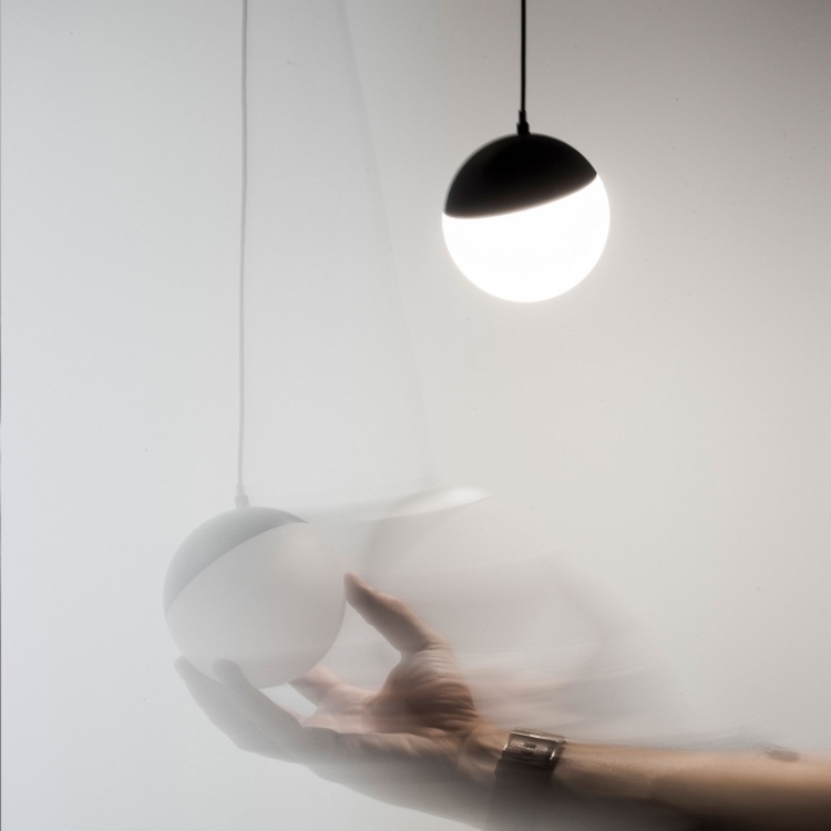 Oprawa zwis LED SYSTEM SHIFT GLOBE P 5W 3000K 550lm 165° na szynoprzewód 48V czarna Spectrum porównanie wielkości