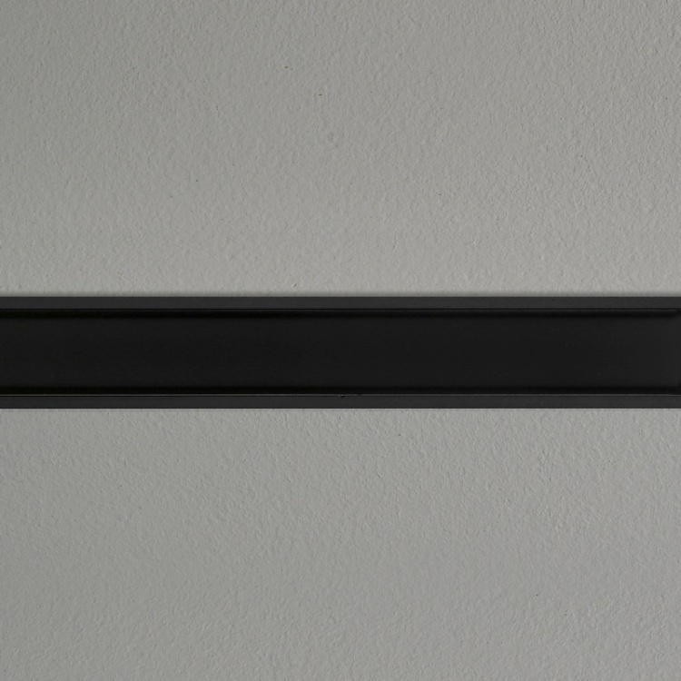 Klosz C klik czarny do profili LED – odcinki: 1m, 2m Topmet przykład zamontowania w profilu