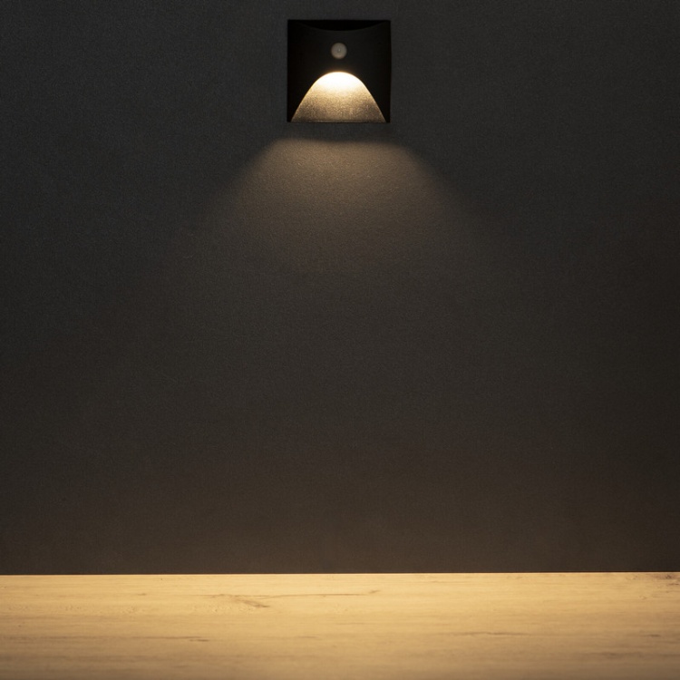 Oprawa przyschodowa LED EXIN 2.5W 3000K 50lm z czujnikiem PIR czarna kwadratowa IP65 Kanlux 39130 sposób rozświetlenia