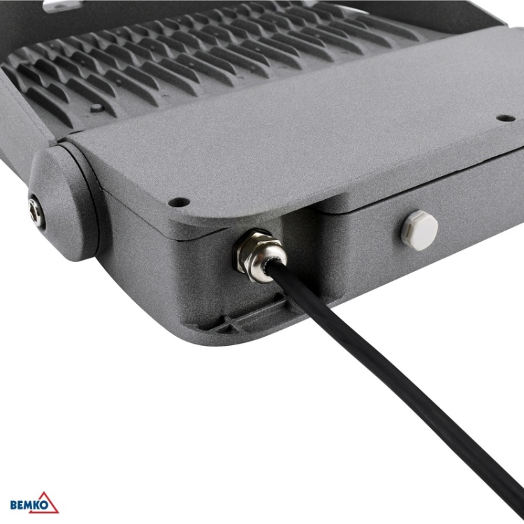 Naświetlacz LED CAMPUS 250W 4000K 37500lm 52 cm zasilanie– Bemko