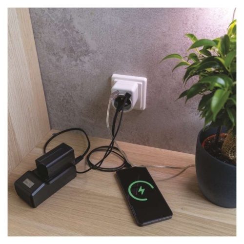 Biały rozgałęźnik 1 gniazdo i porty USB
