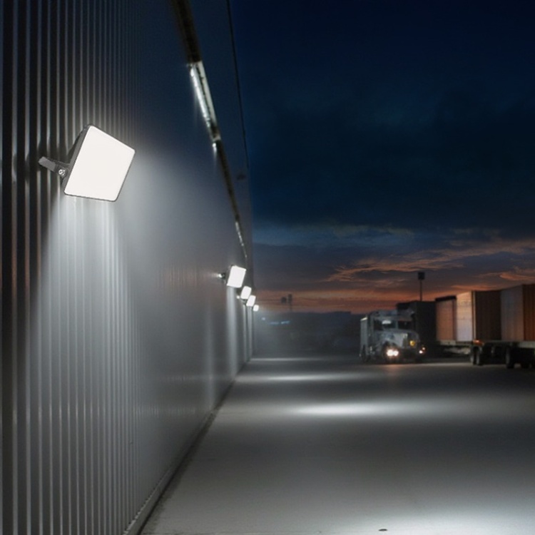 Reflektor LED zewnętrzny 20W