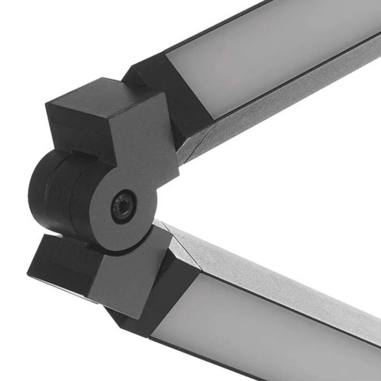 Lampa LED z segmentami obrotowymi