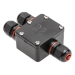 Wodoszczelny trójnik do przewodów elektrycznych