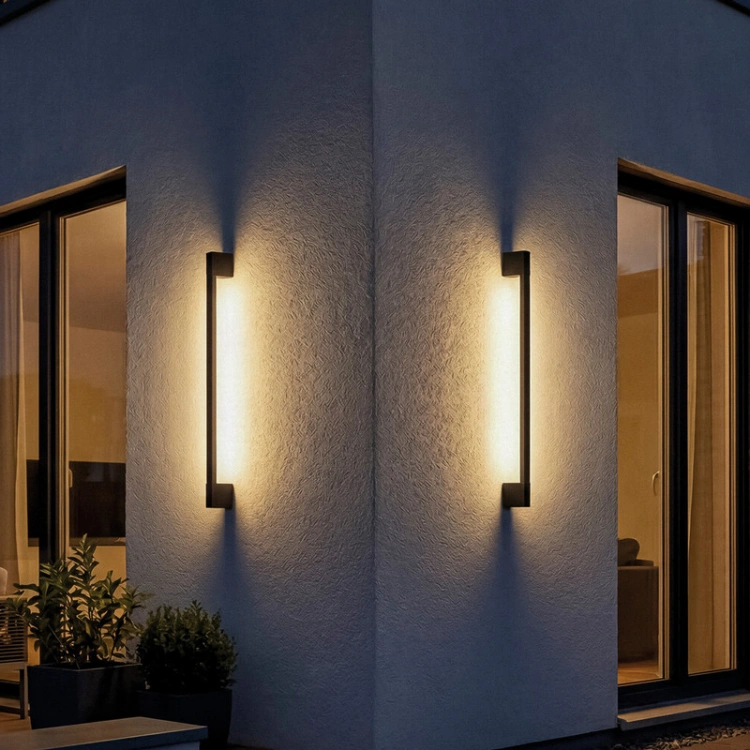 Smukła lampa elewacyjna LED nowoczesna