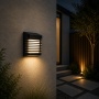 Lampa solarna LED elewacyjna światło białe neutralne 4000K SOE-2 aranżacja.jpg
