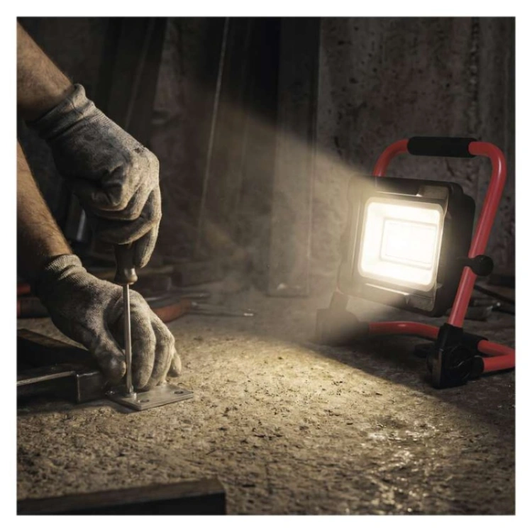 Naświetlacz LED ELION 30W, czerwony-czarny, IP65, 4800 lm, neutralna biel