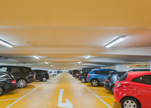 LED T8 SubstiTUBE® Pure EM zastosowanie w garażu podziemnym.