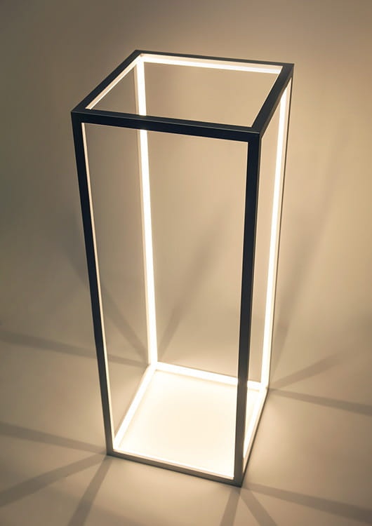 Profil KUBIK 45 do budowy przestrzennych konstrukcji oświetleniowych, osłona transparentna