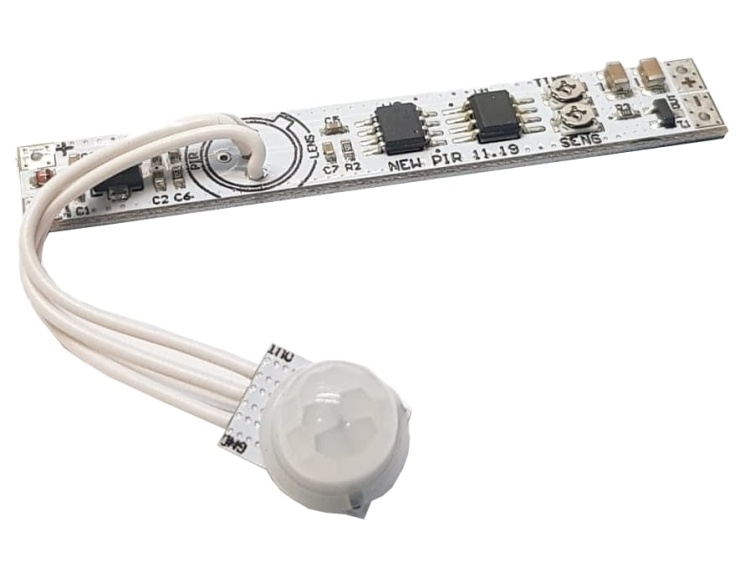 Miniaturowy włącznik do led z czujką ruchu PIR  12V DC