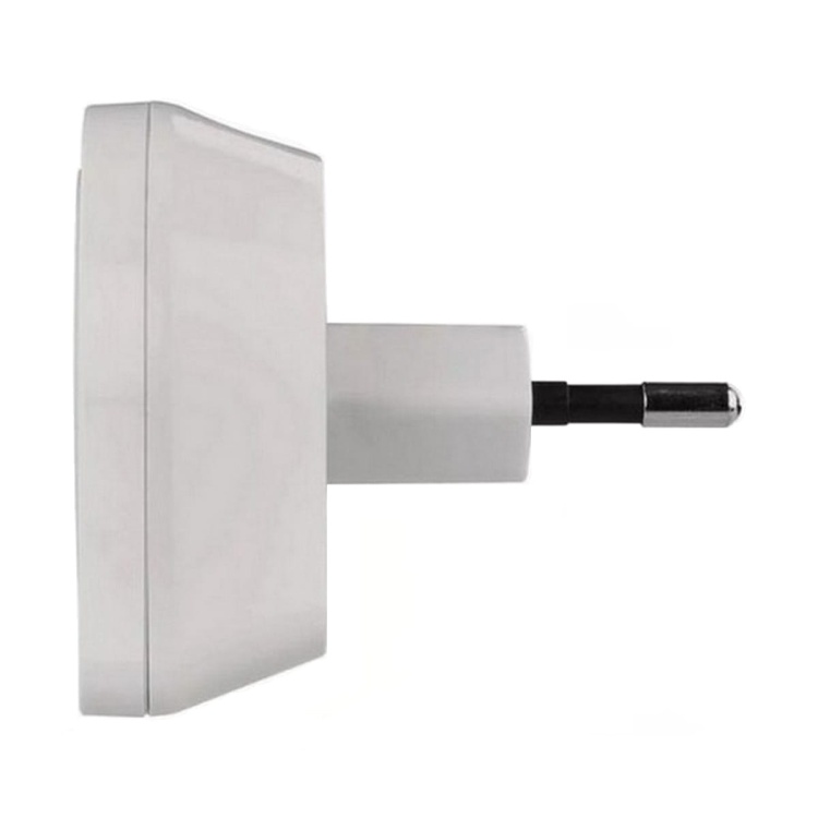 Lampka nocna LED do gniazdka 230V z czujnikiem bok.jpg