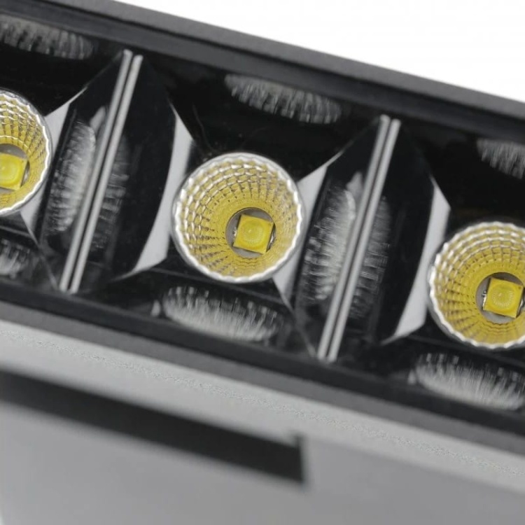 Reflektor LED SIERRA 8W 720lm IP20 IK08 48° 4000K czarny GTV zbliżenie.jpg