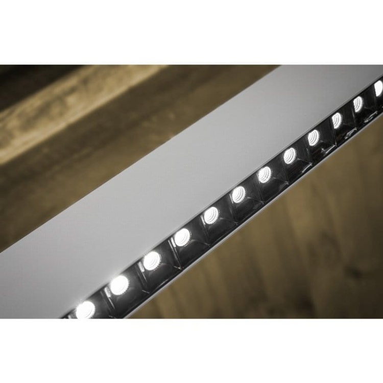 Oprawa liniowa VILANA 42W 3780lm 4000K 120° 120cm czarna GTV zbliżenie.jpg