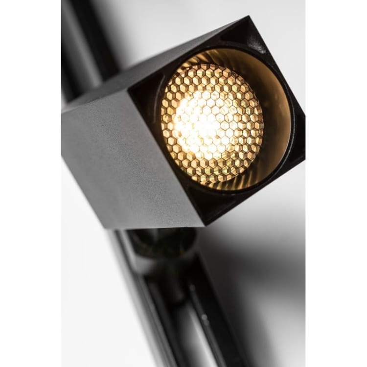 Reflektor LED LIMA na szynę 1-fazową GU10 20W IP20 kwadratowy czarny GTV aranżacja.jpg