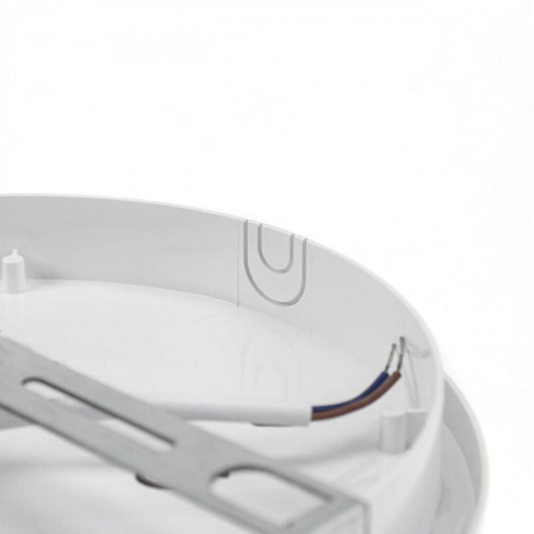 Oprawa kanałowa TECHNIC z czujnikiem ruchu PIR 20W 2300lm b.neutralna okrągła Spectrum LED zbliżenie.jpg