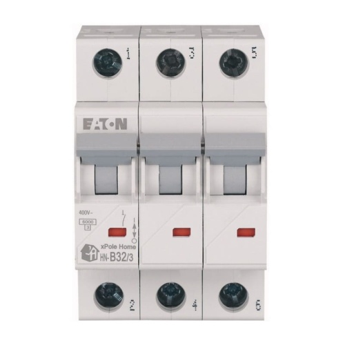Wyłącznik z zabezpieczeniem nadmiarowo-prądowym 3P B32A EATON przód.jpg