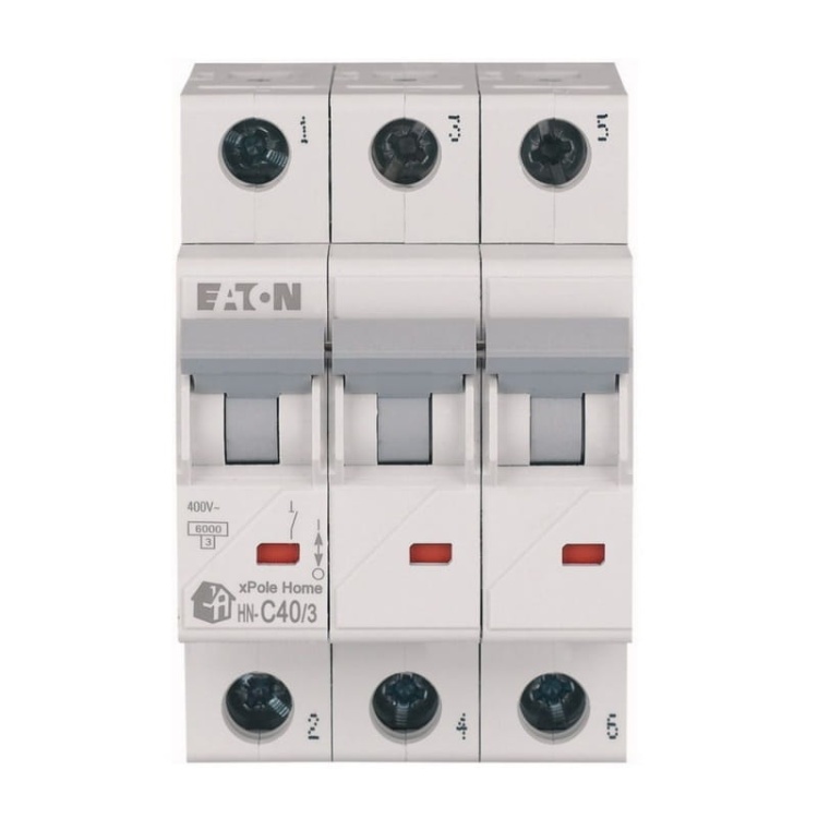 Wyłącznik z zabezpieczeniem nadmiarowo-prądowym 3P C50A EATON przód.jpg
