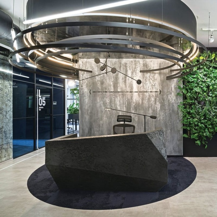 Profil LED GIZA czarny, bez przesłony KLUŚ aranżacja recepcji.jpg