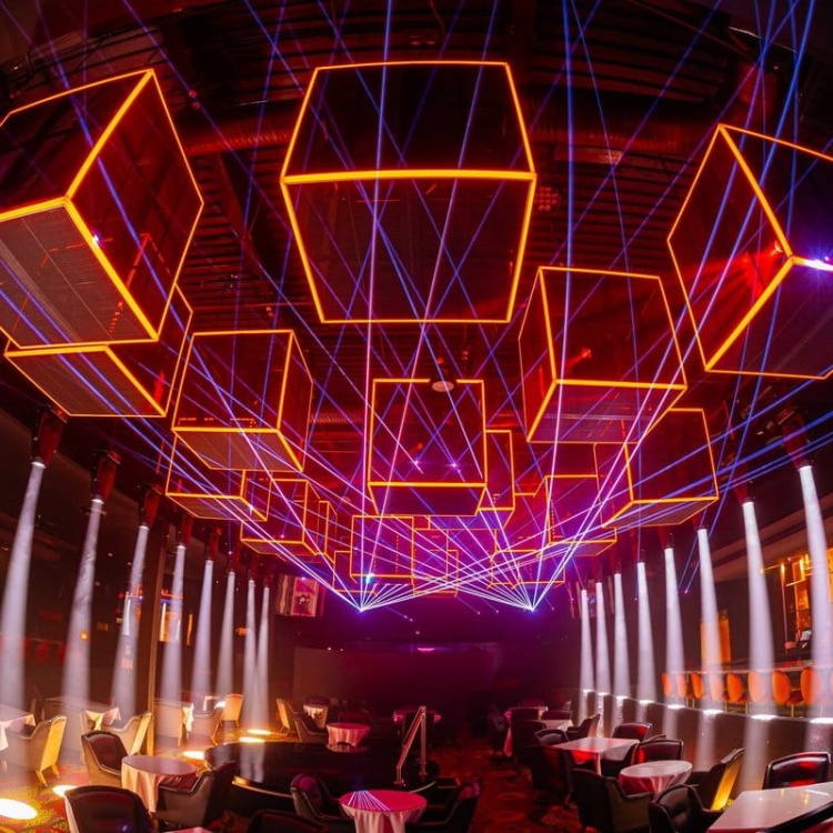 Profil LED GIZA czarny, bez przesłony KLUŚ kolorowa aranżacja świetlna.jpg