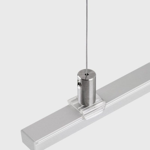 Zawieszka K-10-WL C28237N00 srebrna KLUŚ zamocowana na profiluj.jpg