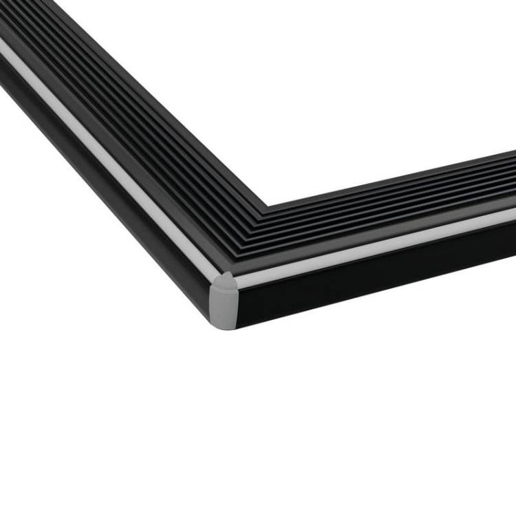 Zaślepka STEKO-90 narożna C24053C02 biała KLUŚ aranżacja czarnego profilu.jpg