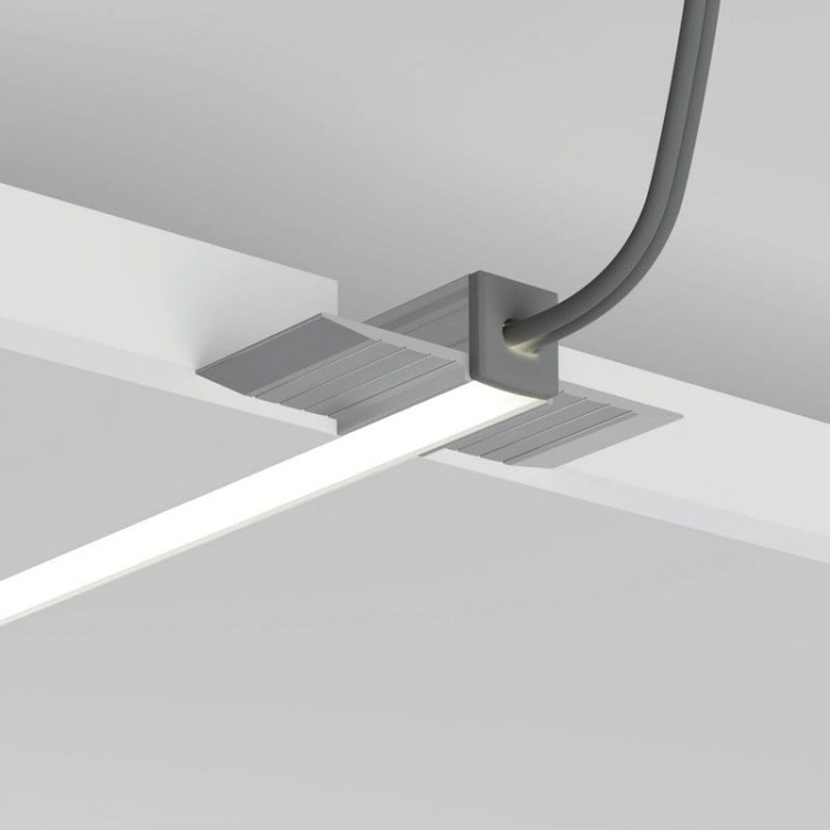 Zaślepka PIKO-ZM-OTW z otworem C24307C02TW szara KLUŚ z profilem wmontowanym w sufit.jpg