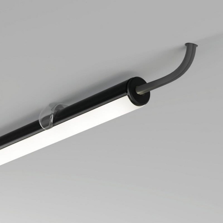 Zaślepka PIKO-O-OTW z otworem C24321C07TW czarna KLUŚ rozświetlony profil.jpg