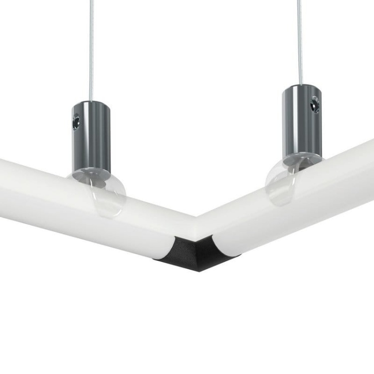 Zaślepka PIKO-O-90 narożna C24369C7015 czarna KLUŚ aranżacja na białym profilu.jpg