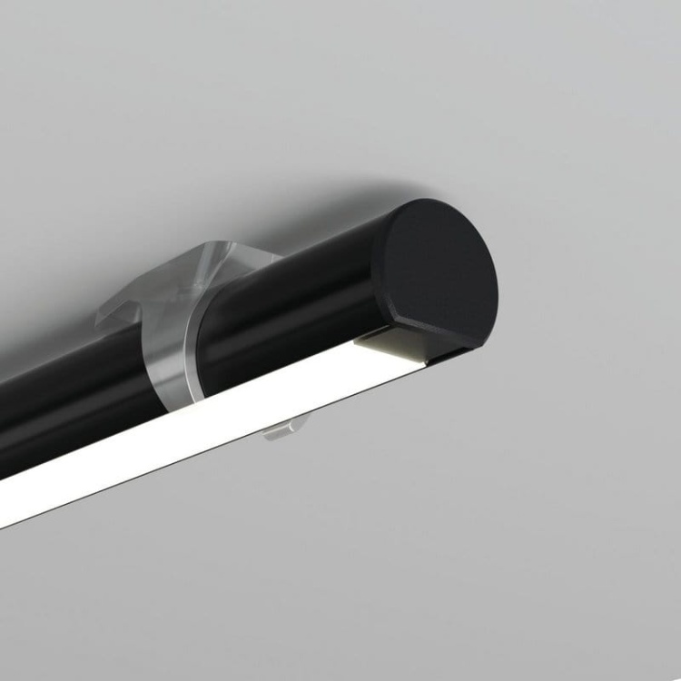 Zaślepka OLEK C24203C07 czarna KLUŚ rozświetlony profil.jpg