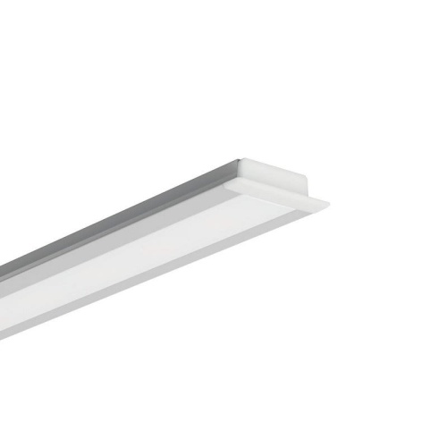 Zaślepka ZALU-MICRO-NK C24346C02 szara KLUŚ przykład montażu.jpg