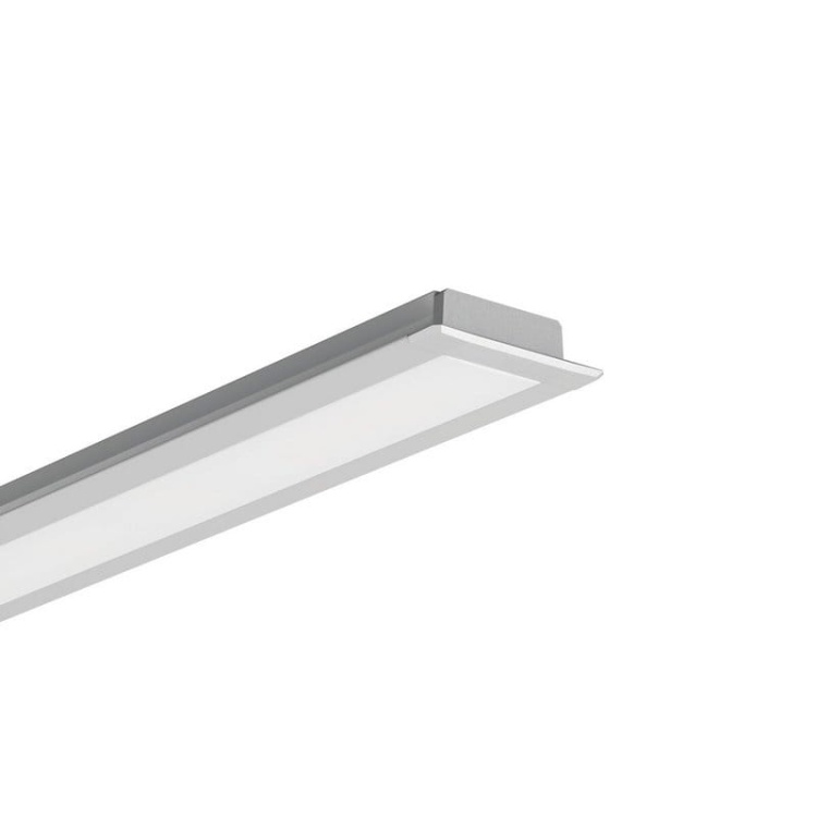 Zaślepka MICRO-NK C24346L01 metalizowana KLUŚ przykład montażu.jpg
