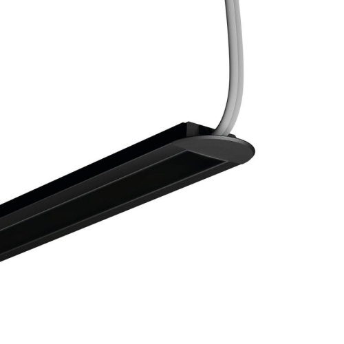 Zaślepka MICRO-LNK-OTW z otworem C24427C07TW czarna KLUŚ przykład montażu.jpg