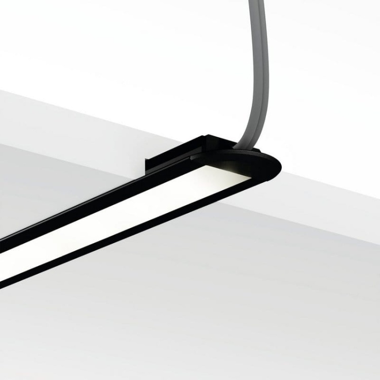 Zaślepka MICRO-LNK-OTW z otworem C24427C07TW czarna KLUŚ wbudowany profil.jpg