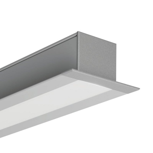 Zaślepka do profilu LARKO C24006L01 metalizowana KLUŚ przykład montażu.jpg