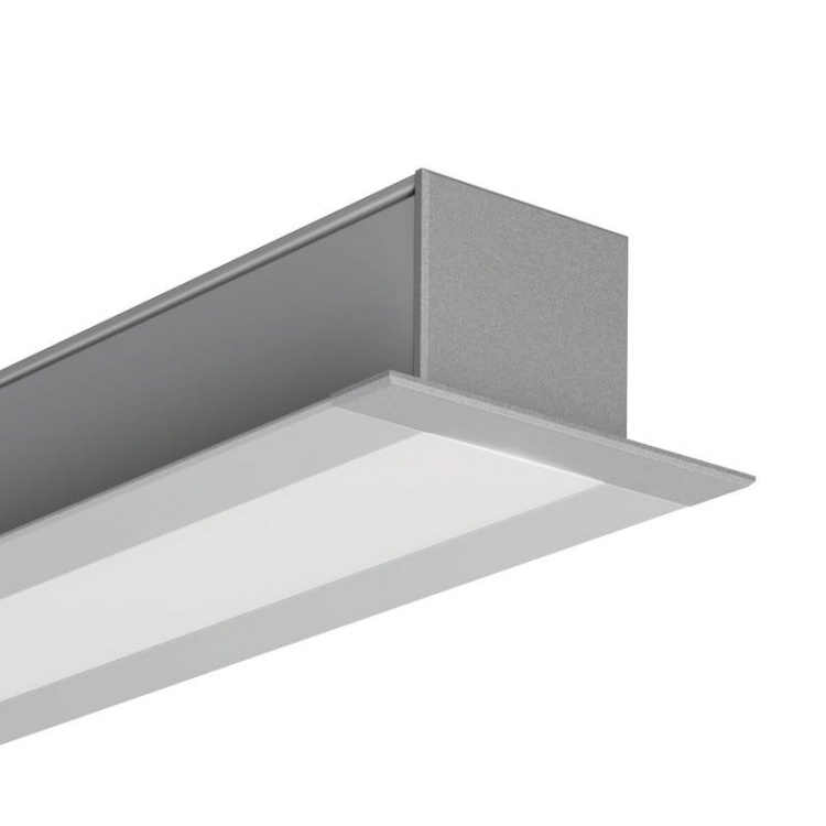 Zaślepka do profilu LARKO C24006L01 metalizowana KLUŚ przykład montażu.jpg