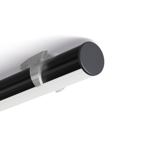 Zaślepka OLEK-LUK C24204C07 czarna KLUŚ przykład montażu.jpg