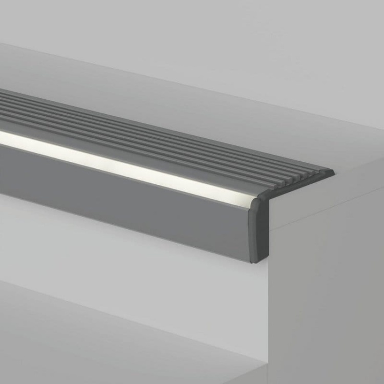 Zaślepka STEKO-P prawa C24037C02 szara KLUŚ przykład.jpg