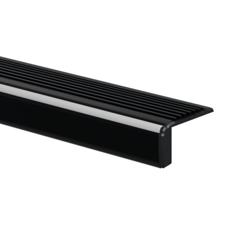 Zaślepka STEKO-P prawa C24037C07 czarna KLUŚ przykład.jpg