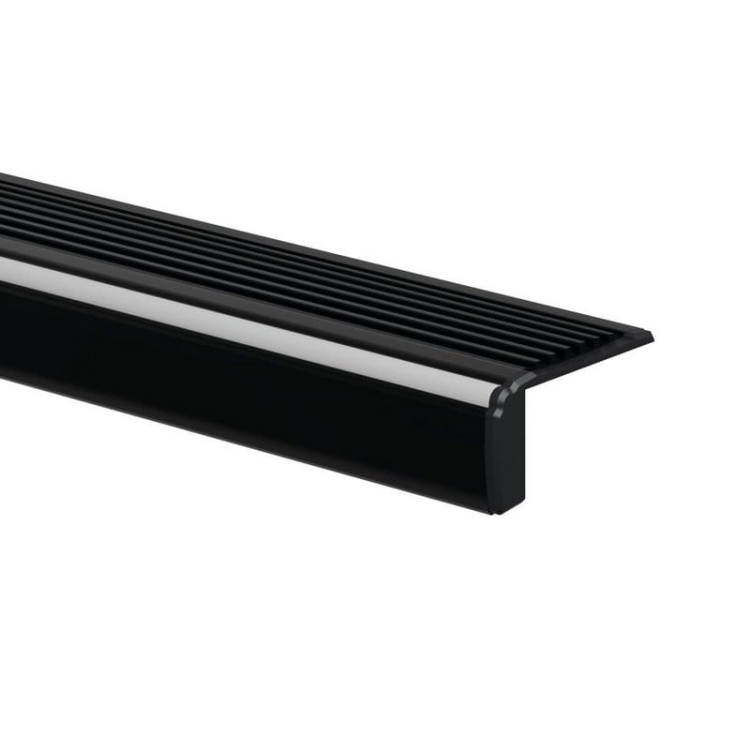 Zaślepka STEKO-P prawa C24037C07 czarna KLUŚ przykład.jpg