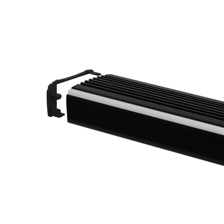 Zaślepka STEKO-L lewa C24038C07 czarna KLUŚ przykład montażu.jpg