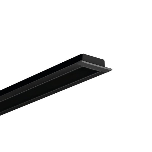 Zaślepka MICRO-NK C24346C07 czarna KLUŚ przykład montażu.jpg