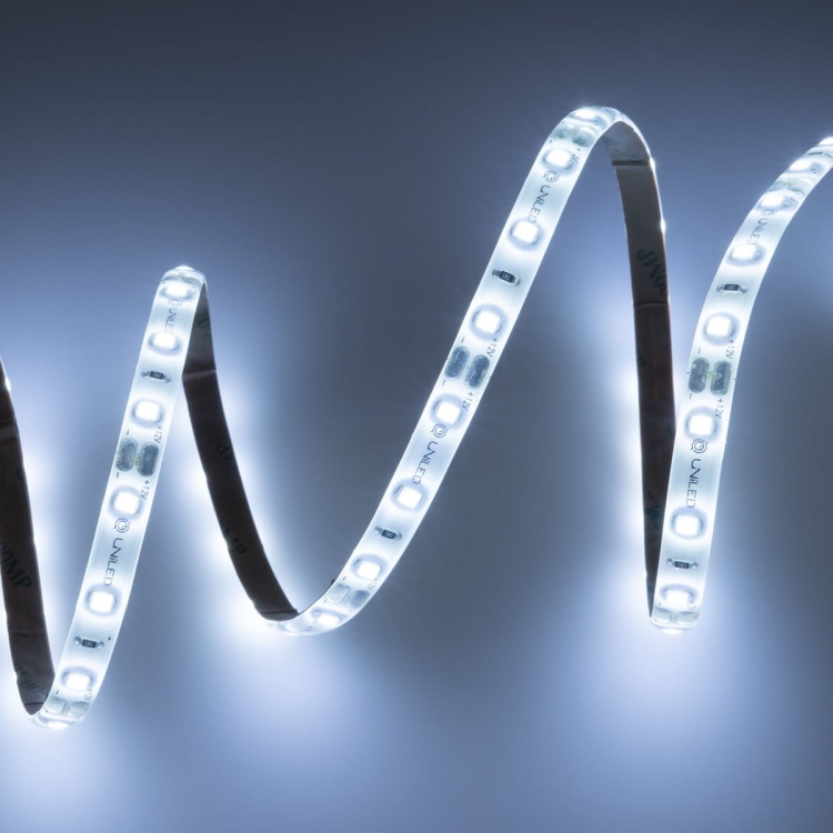 Taśma LED 3,8W/1m biała zimna 340lm diody smd 3528 IP63