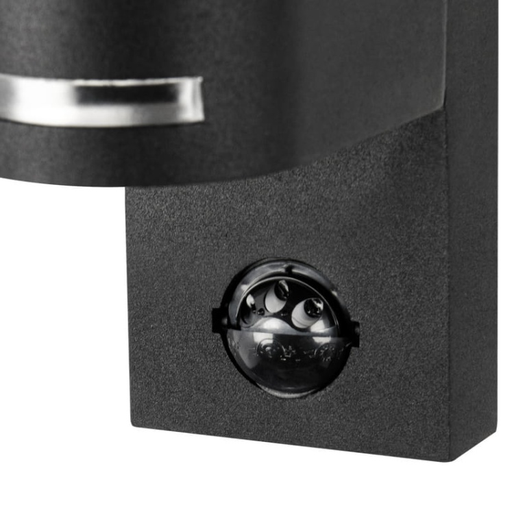 Oprawa hermetyczna FOREST C GU10 max 35W czujnik ruchu czarna IP54 STRÜHM zbliżenie.jpg