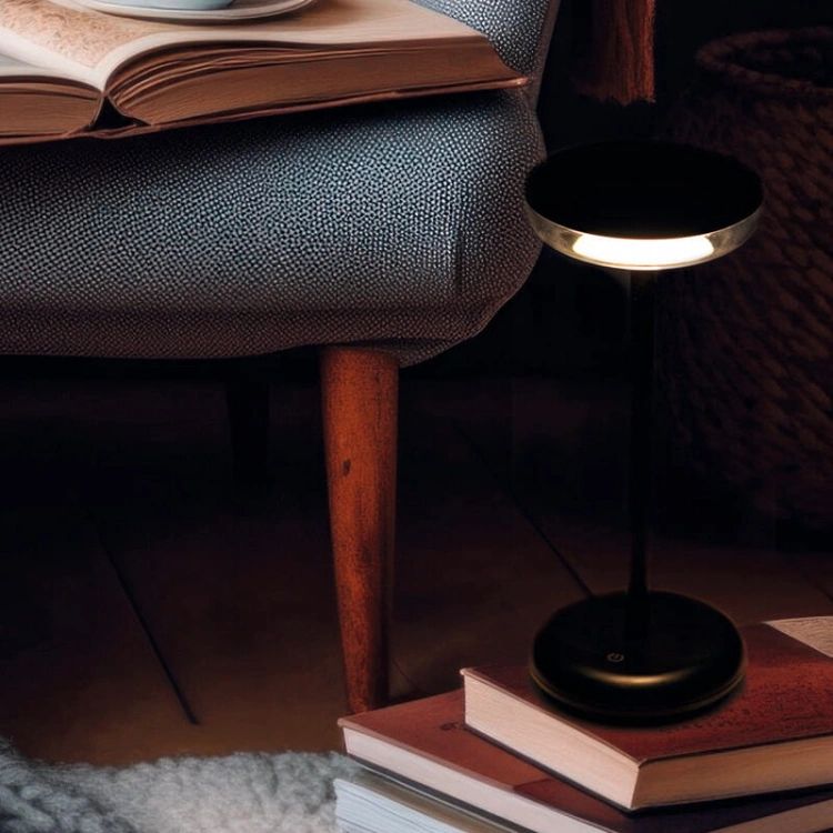 Lampa stołowa LED FLUXY 1,7W 3000K 140lm ściemnialna IP44 czarna KANLUX 37311 aranżacja przestrzeni wypoczynkowej.jpg