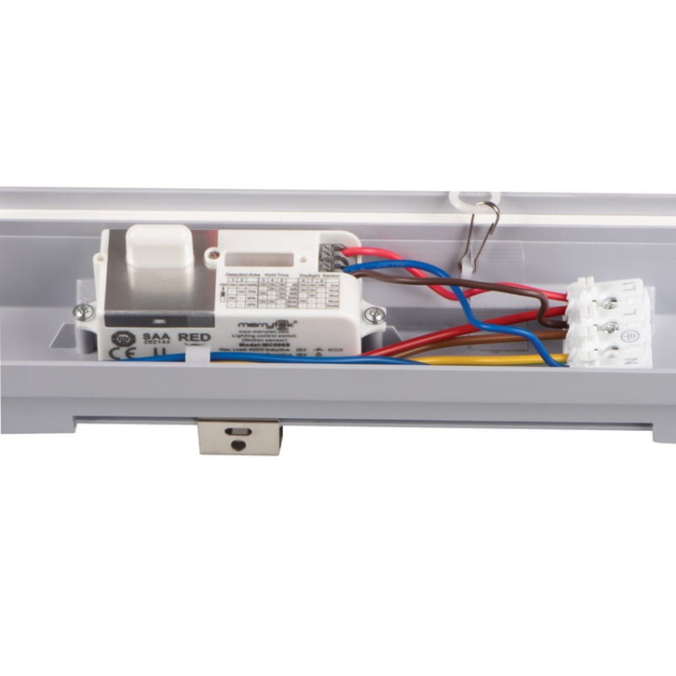 Oprawa hermetyczna LED MAH PRO 38W 4000K 6100lm L120cm Kanlux 38140 wnątrze